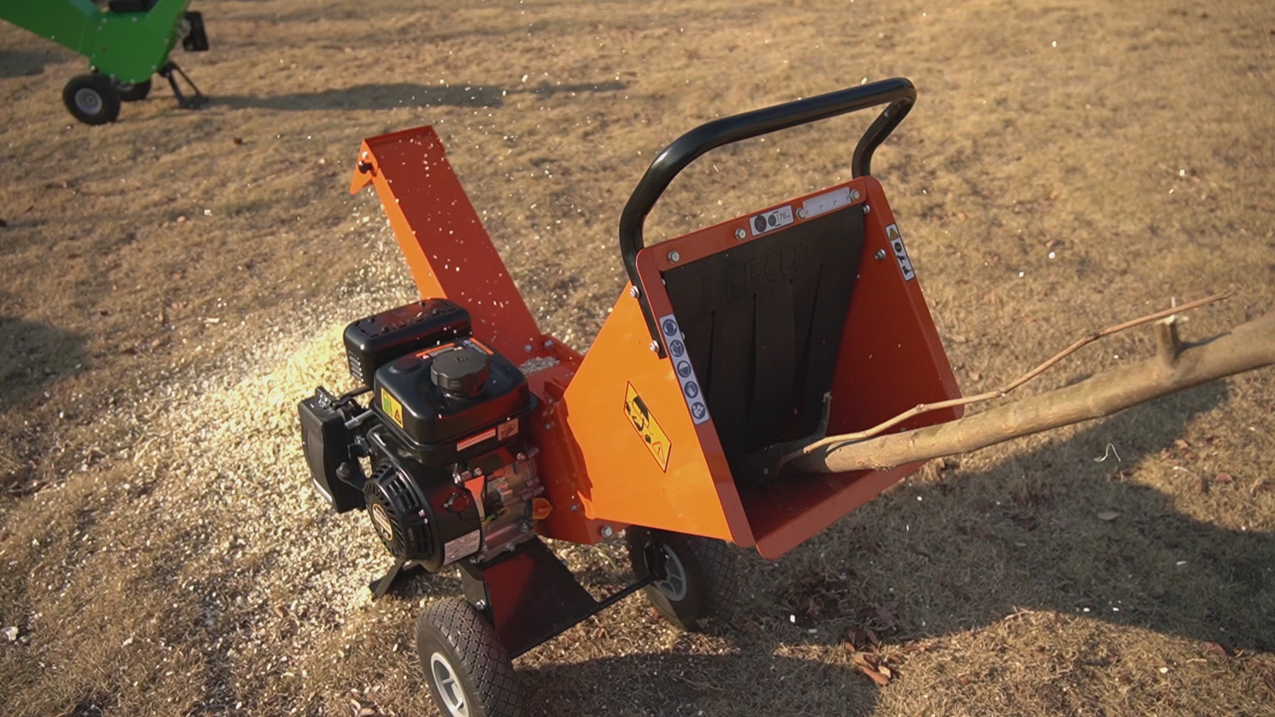 EFCUT R30 Wood Chipper Shredder Mulcher 7HP Gas Powered Heavy Duty Compact Design 3" Inch Max Capacity (R0)